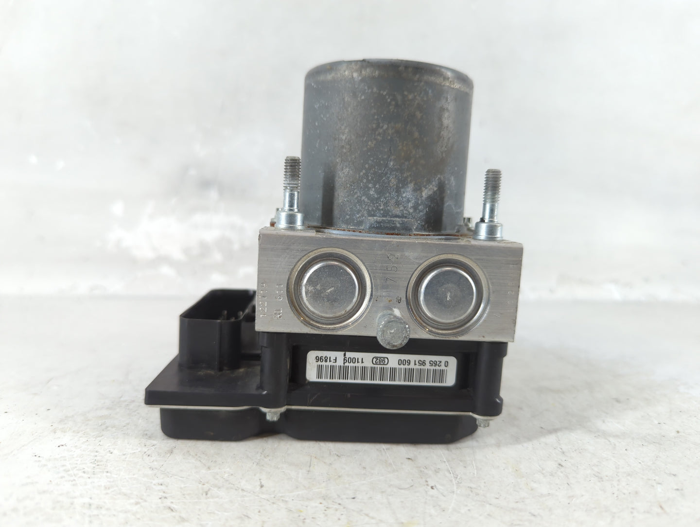2012 Ford Taurus ABS Pump Control Module Replacement Fits OEM Used Auto Parts - Oemusedautoparts1.com