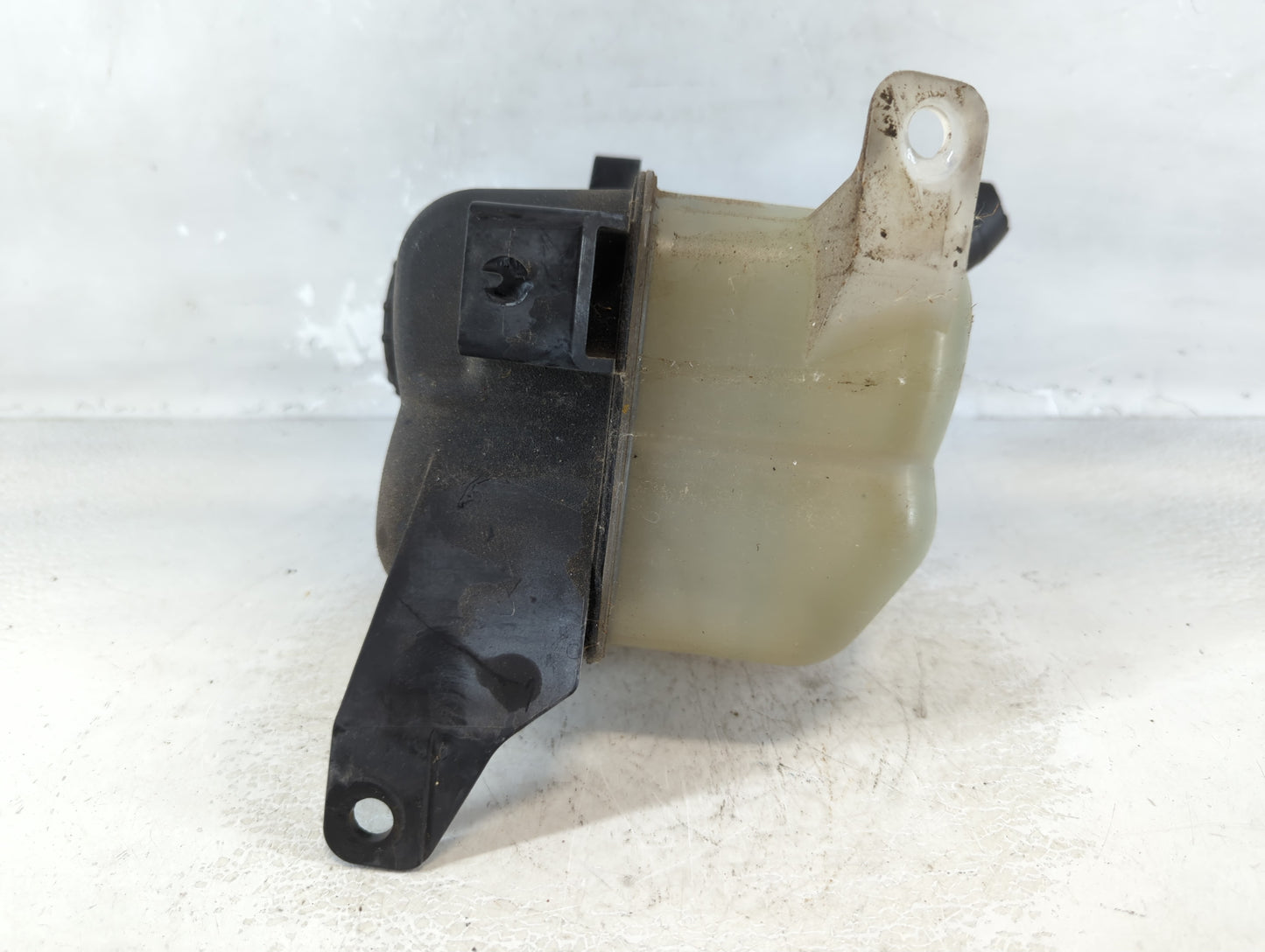 2012-2019 Ford Taurus Radiator Coolant Overflow Expansion Tank Bottle - Oemusedautoparts1.com