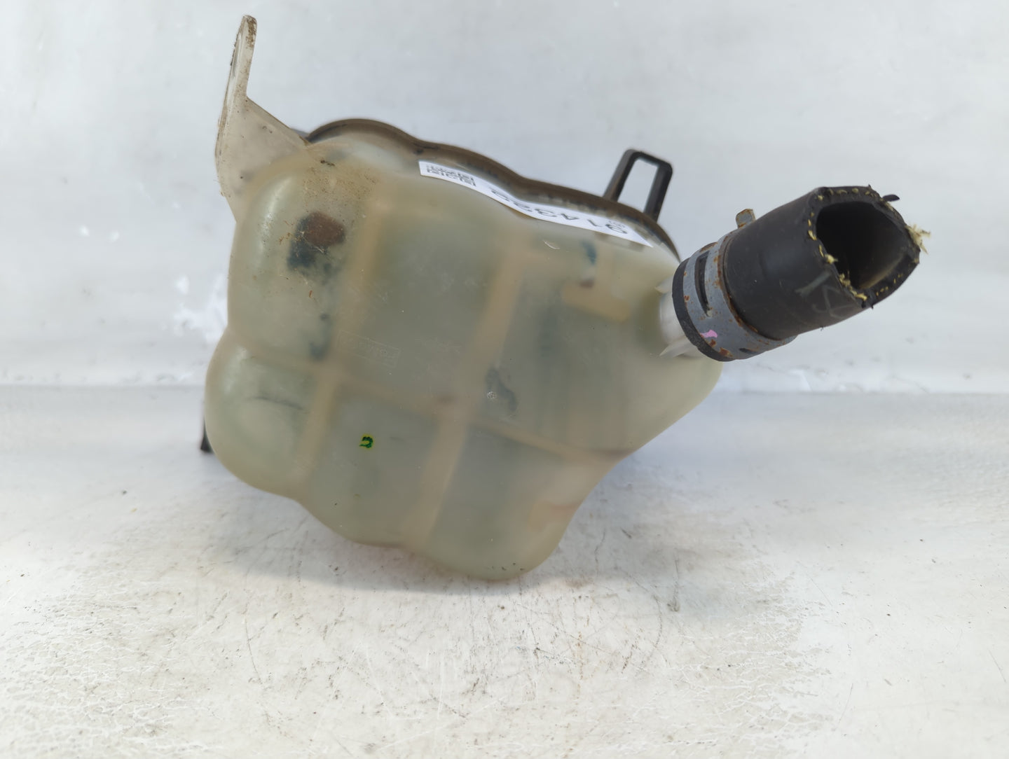 2012-2019 Ford Taurus Radiator Coolant Overflow Expansion Tank Bottle - Oemusedautoparts1.com