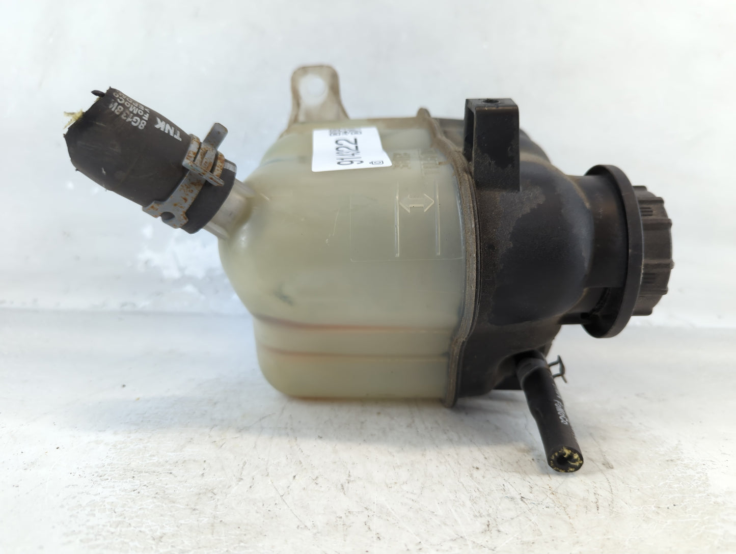 2012-2019 Ford Taurus Radiator Coolant Overflow Expansion Tank Bottle - Oemusedautoparts1.com