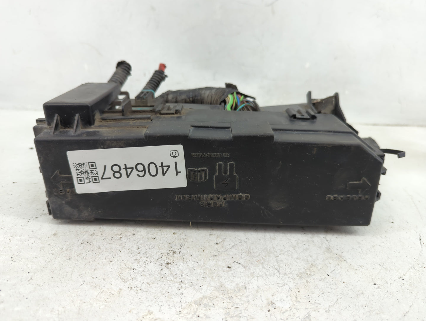 2012 Ford Transit-150 Fusebox Fuse Box Panel Relay Module P/N:8S4T-14A003AC Fits Fits 2010 2011 2013 OEM Used Auto Parts - O