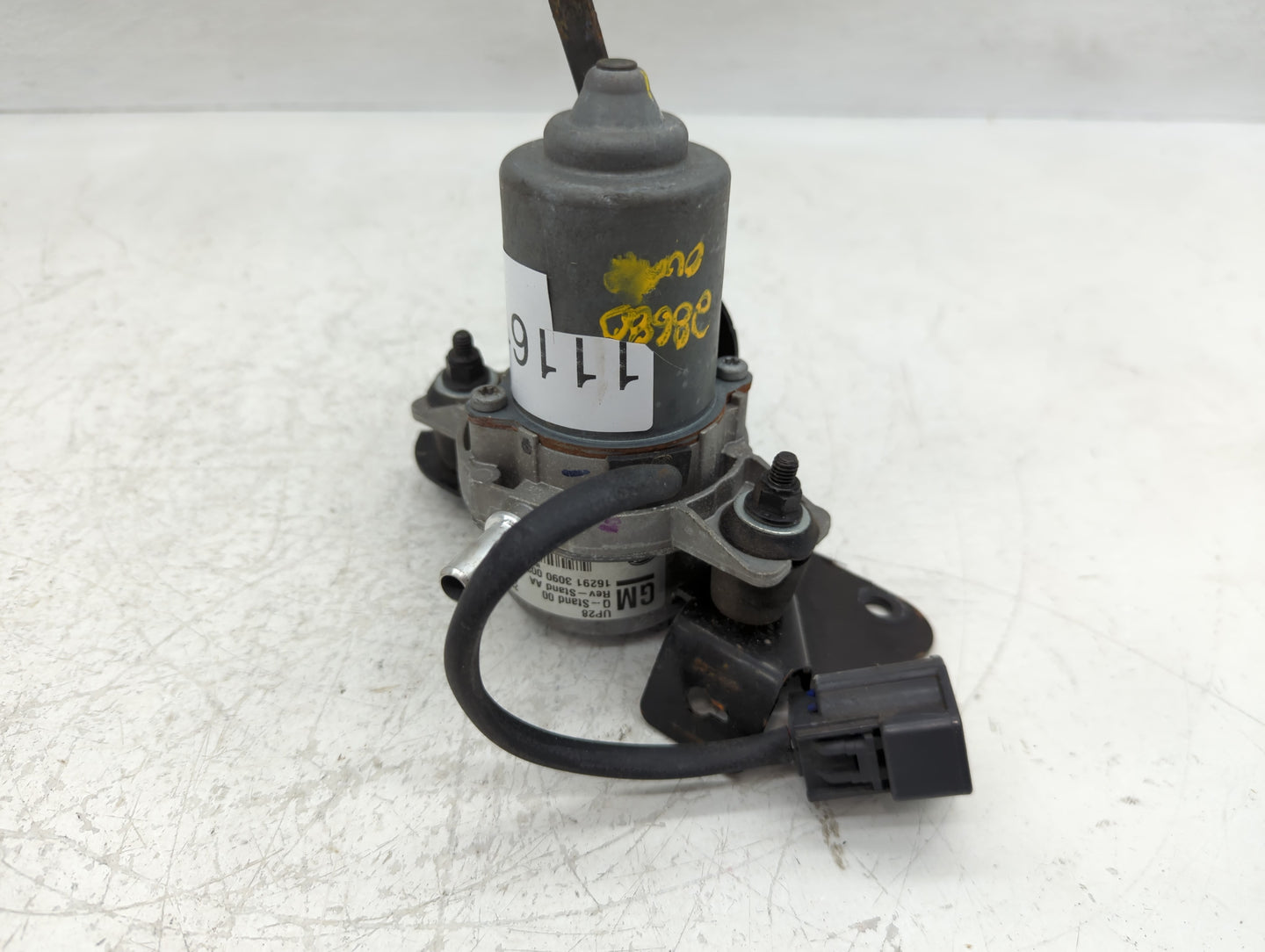 2012-2017 Gmc Acadia Central Vaccum Lock Pump 22819441 - Oemusedautoparts1.com