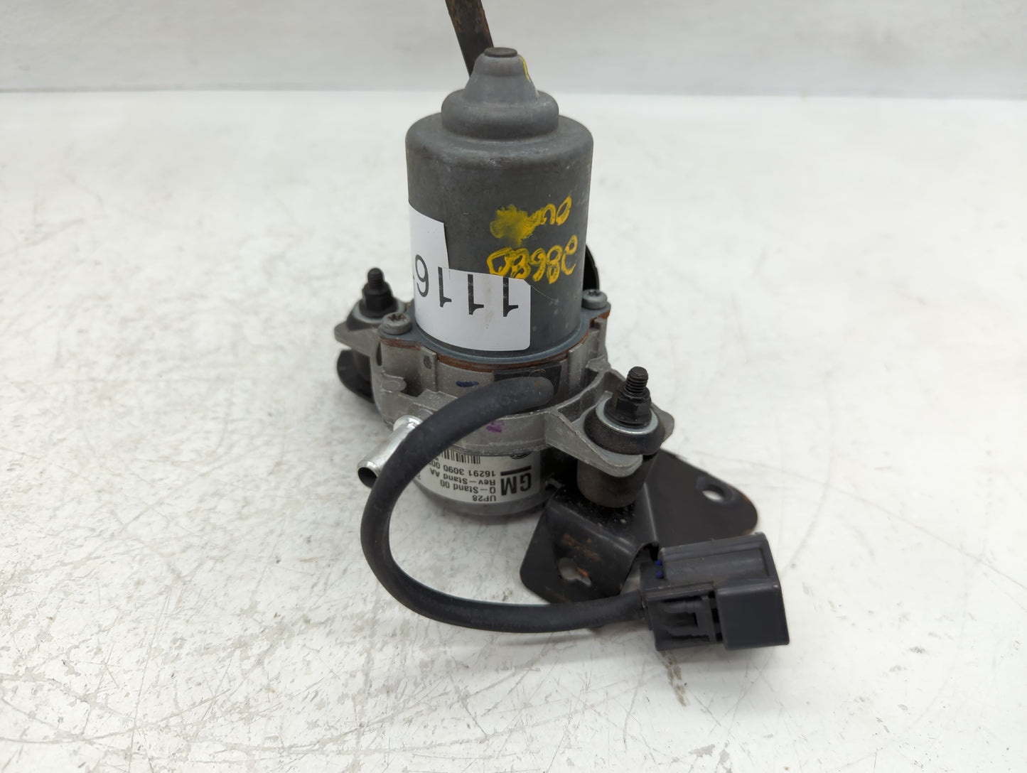 2012-2017 Gmc Acadia Central Vaccum Lock Pump 22819441 - Oemusedautoparts1.com