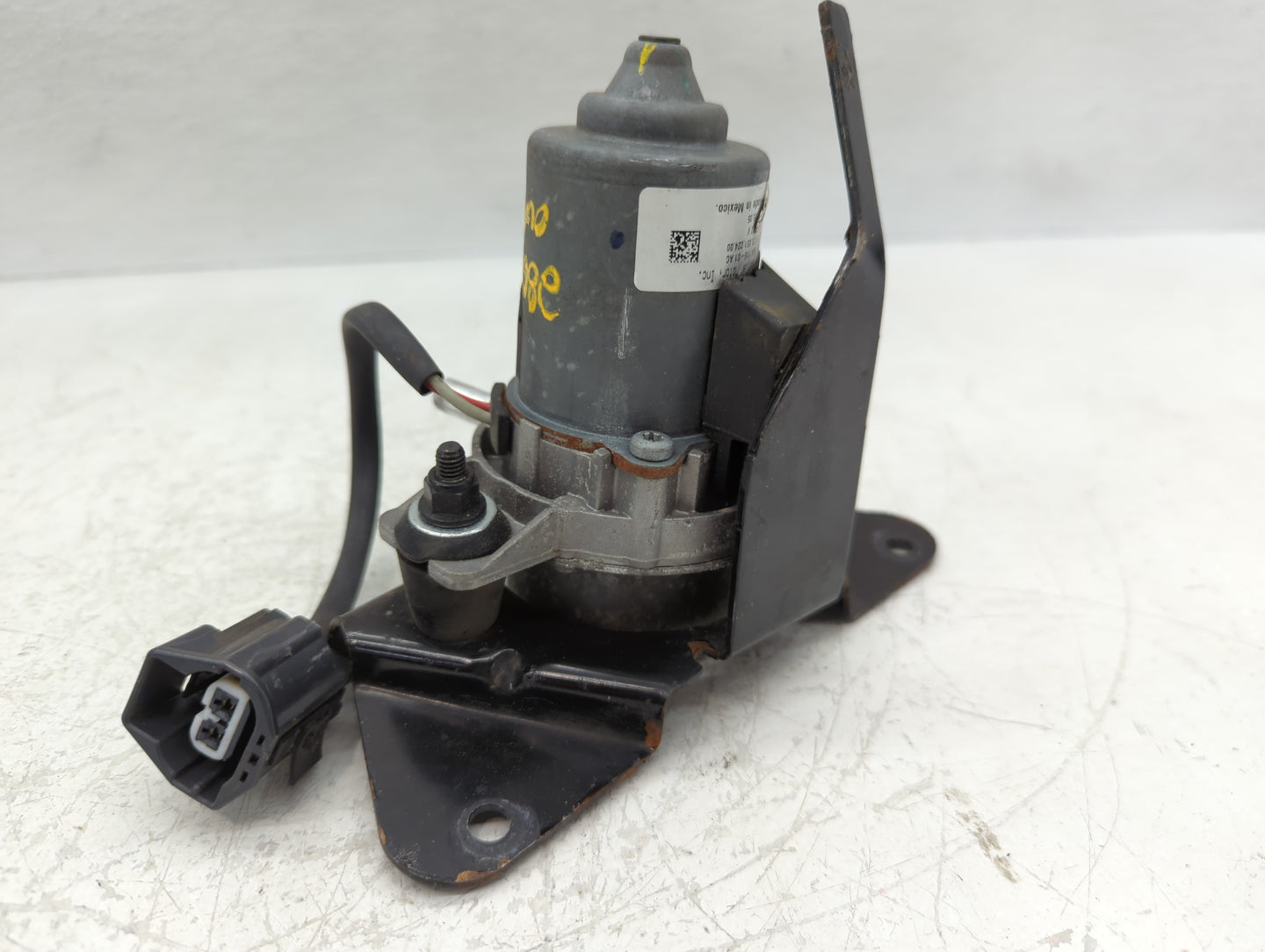 2012-2017 Gmc Acadia Central Vaccum Lock Pump 22819441 - Oemusedautoparts1.com