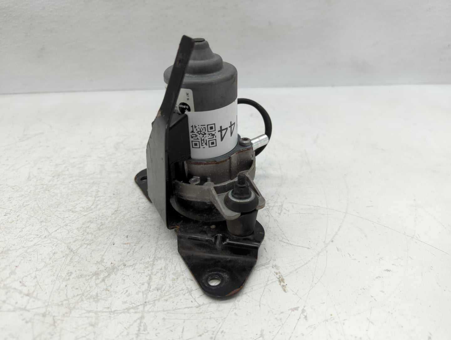 2012-2017 Gmc Acadia Central Vaccum Lock Pump 22819441 - Oemusedautoparts1.com