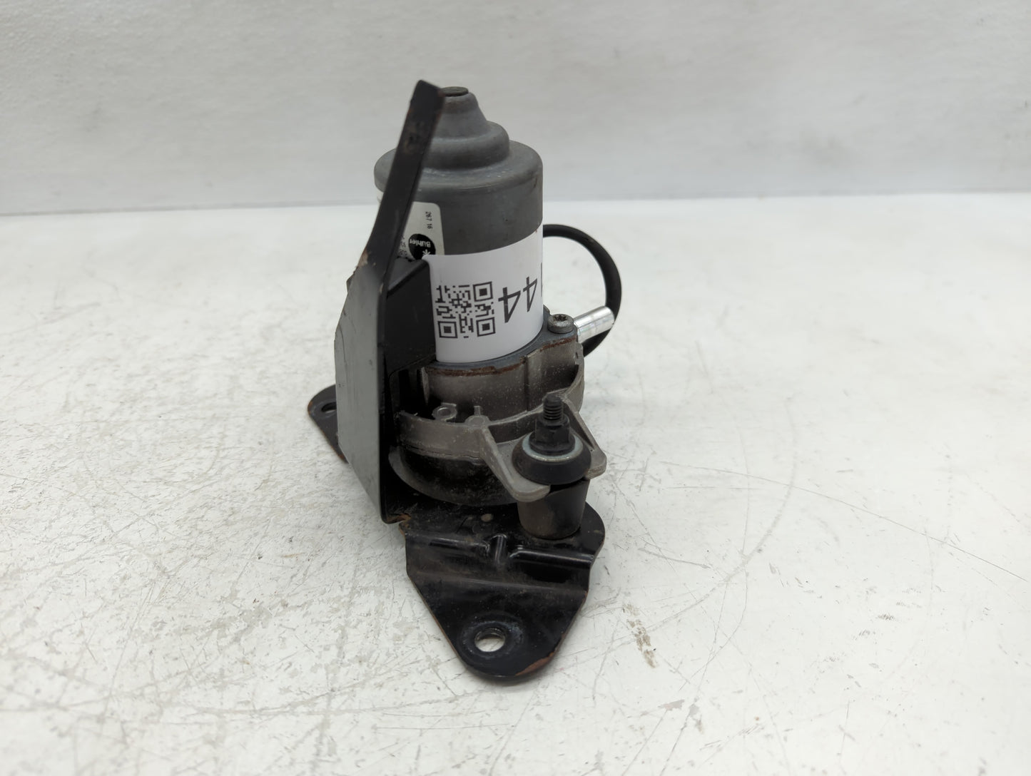 2012-2017 Gmc Acadia Central Vaccum Lock Pump 22819441 - Oemusedautoparts1.com