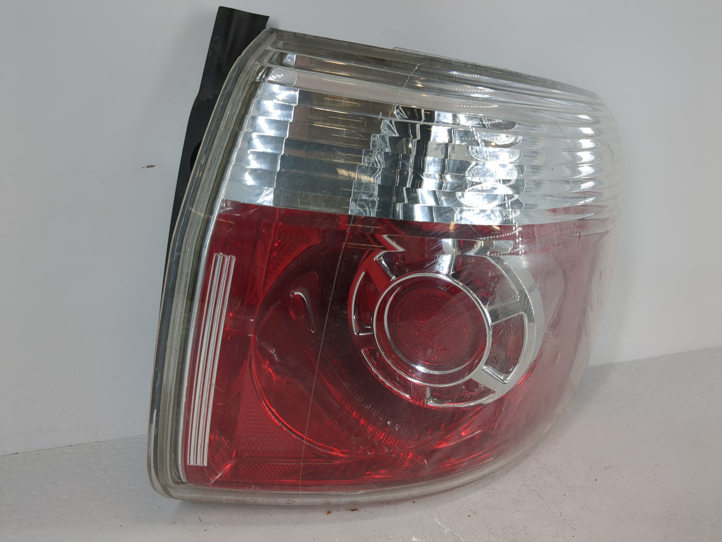 2007-2012 Gmc Acadia Tail Light Assembly Passenger Right OEM P/N:20912756 Fits Fits 2007 2008 2009 2010 2011 2012 OEM Used A