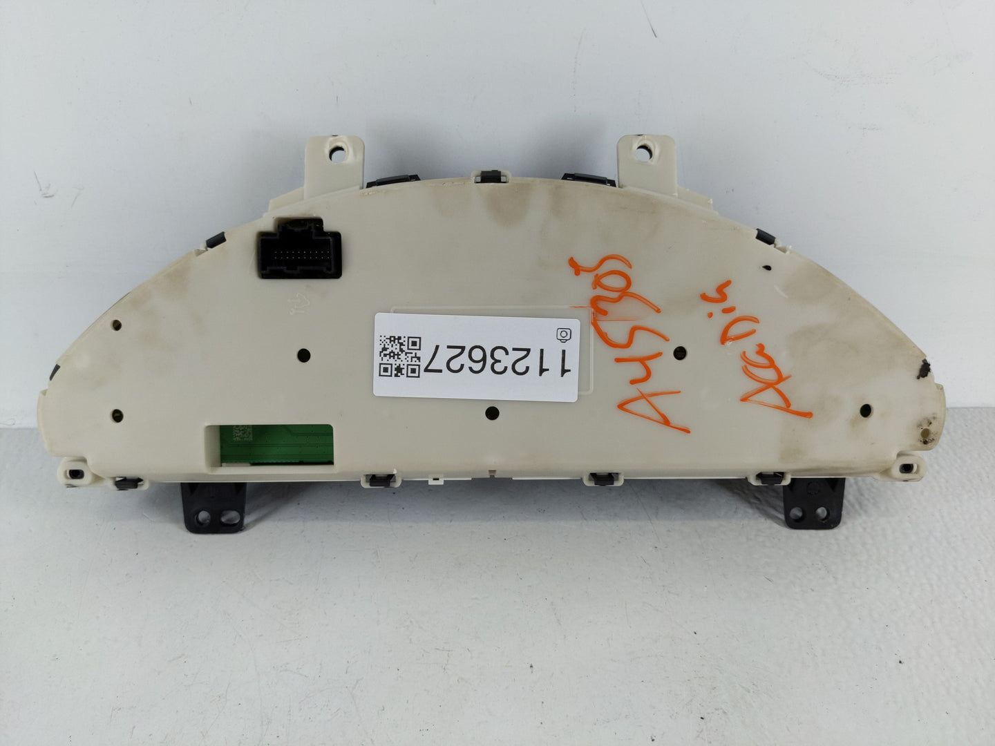 2011-2012 Gmc Acadia Instrument Cluster Speedometer Gauges P/N:22763016 Fits Fits 2011 2012 OEM Used Auto Parts - Oemusedaut