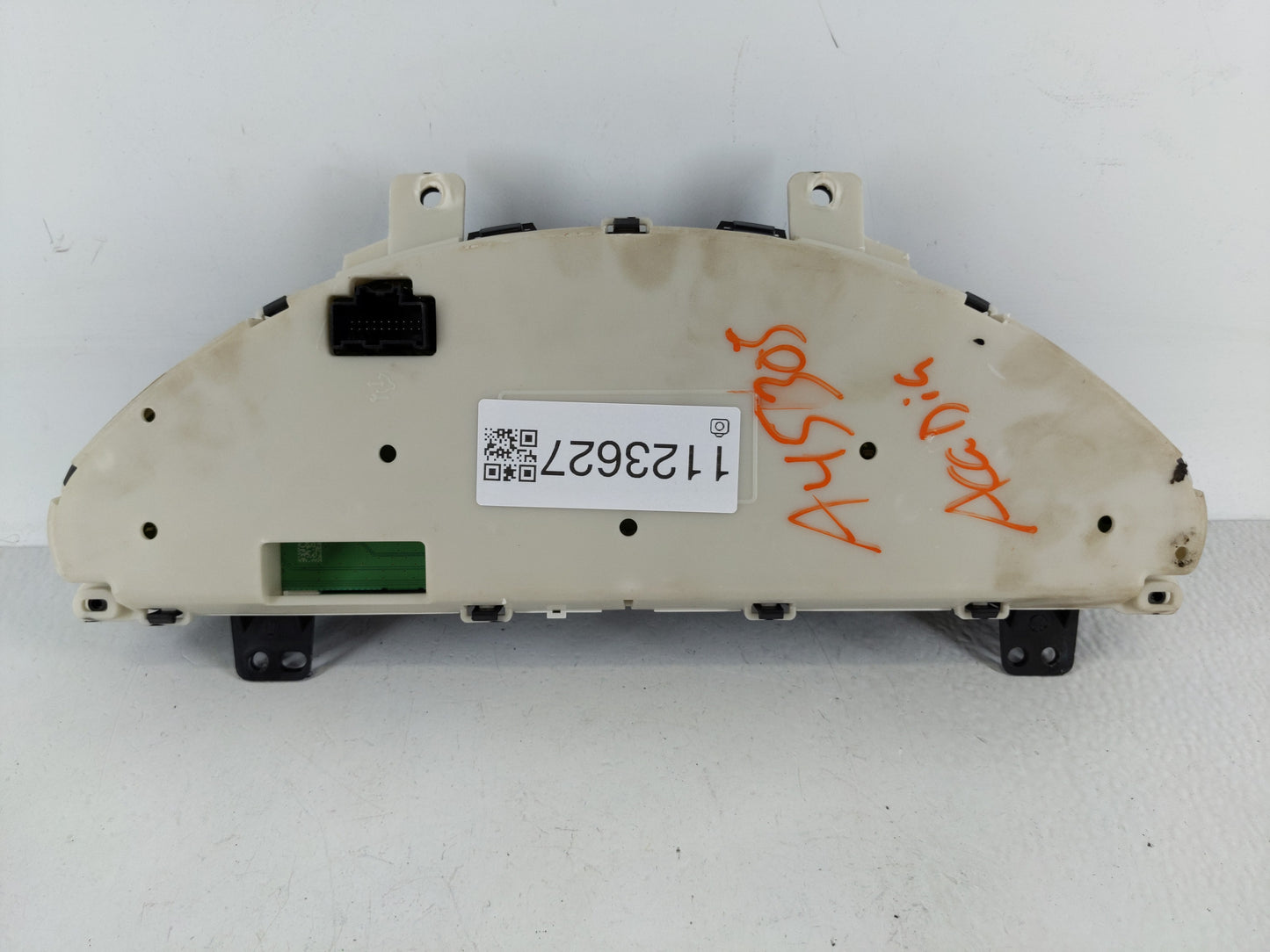 2011-2012 Gmc Acadia Instrument Cluster Speedometer Gauges P/N:22763016 Fits Fits 2011 2012 OEM Used Auto Parts - Oemusedaut
