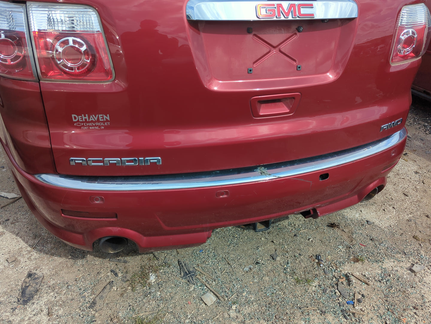 2011-2012 Gmc Acadia Rear Bumper Assembly Oem - Oemusedautoparts1.com