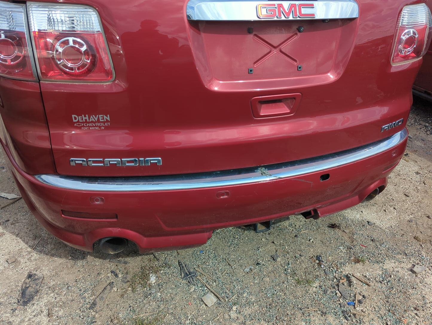2011-2012 Gmc Acadia Rear Bumper Assembly Oem - Oemusedautoparts1.com