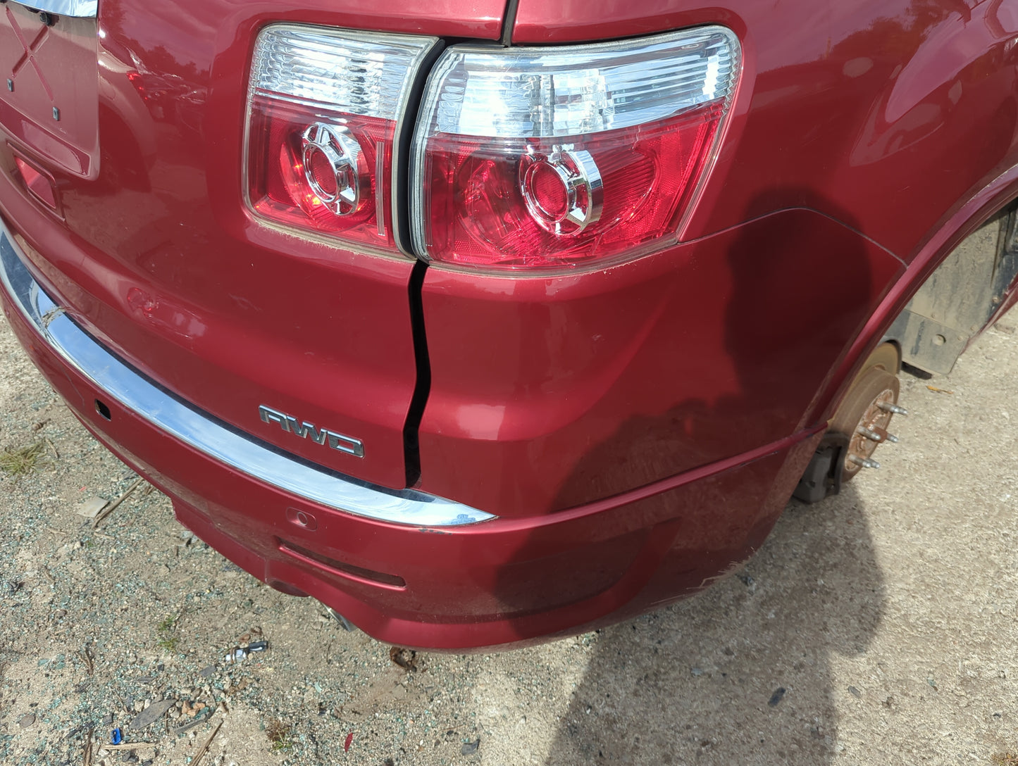 2011-2012 Gmc Acadia Rear Bumper Assembly Oem - Oemusedautoparts1.com