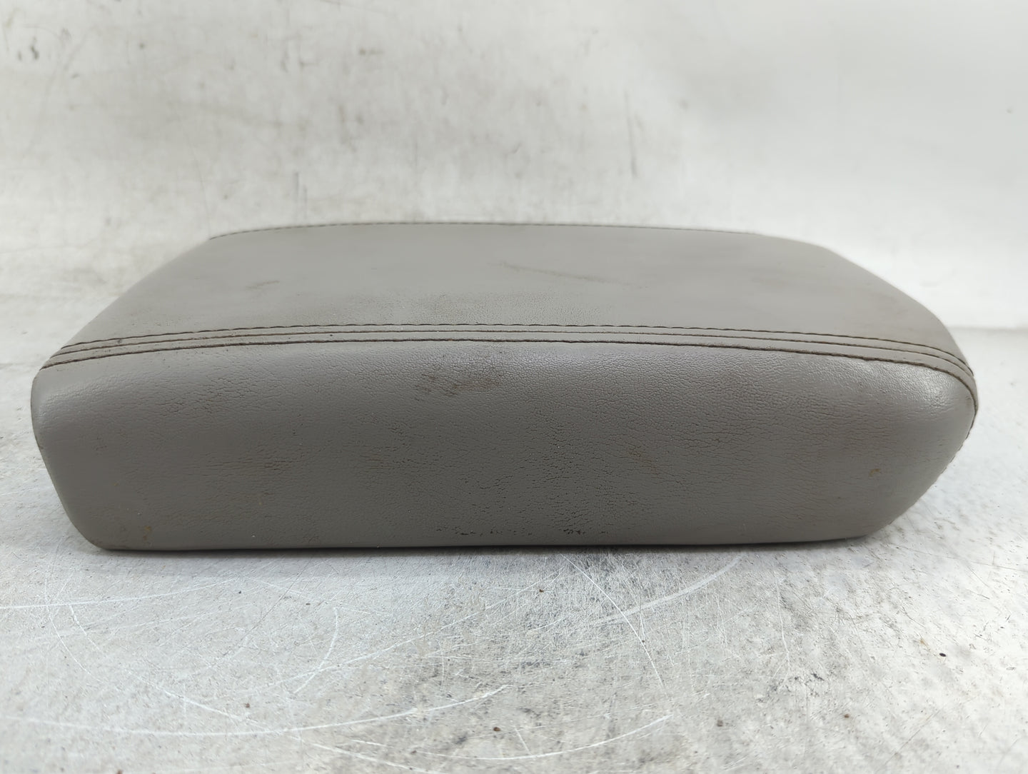 2007-2014 Gmc Acadia Center Console Armrest Cover Lid Fits Fits 2007 2008 2009 2010 2011 2012 2013 2014 2015 2016 2017 OEM U