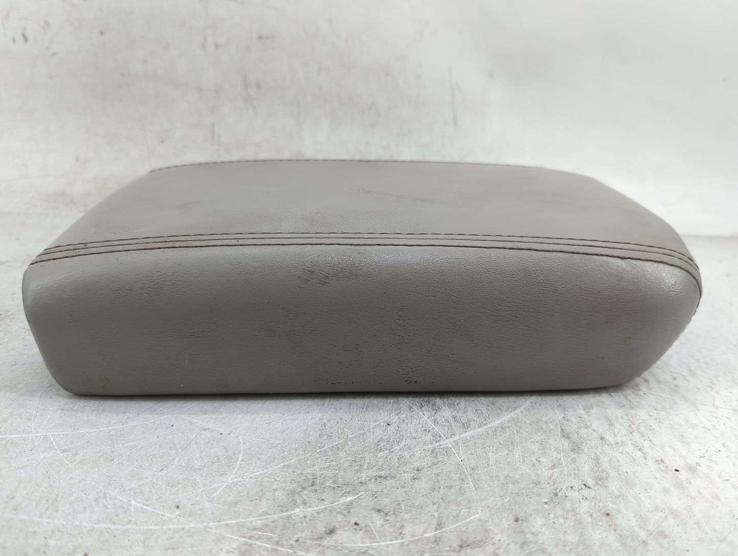 2007-2014 Gmc Acadia Center Console Armrest Cover Lid Fits Fits 2007 2008 2009 2010 2011 2012 2013 2014 2015 2016 2017 OEM U