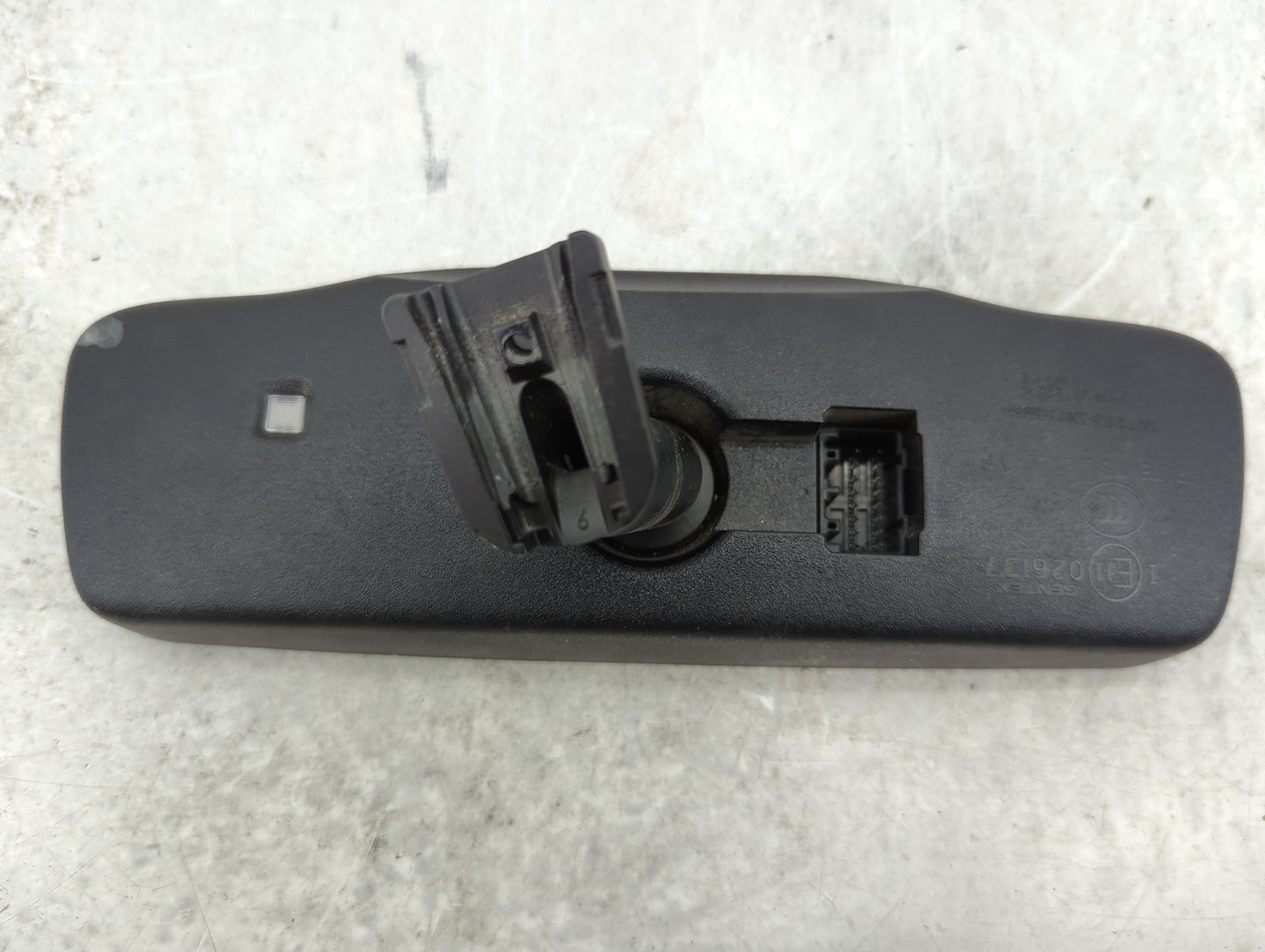 2009-2012 Gmc Acadia Interior Rear View Mirror Replacement OEM Fits Fits 2009 2010 2011 2012 2013 2014 OEM Used Auto Parts -
