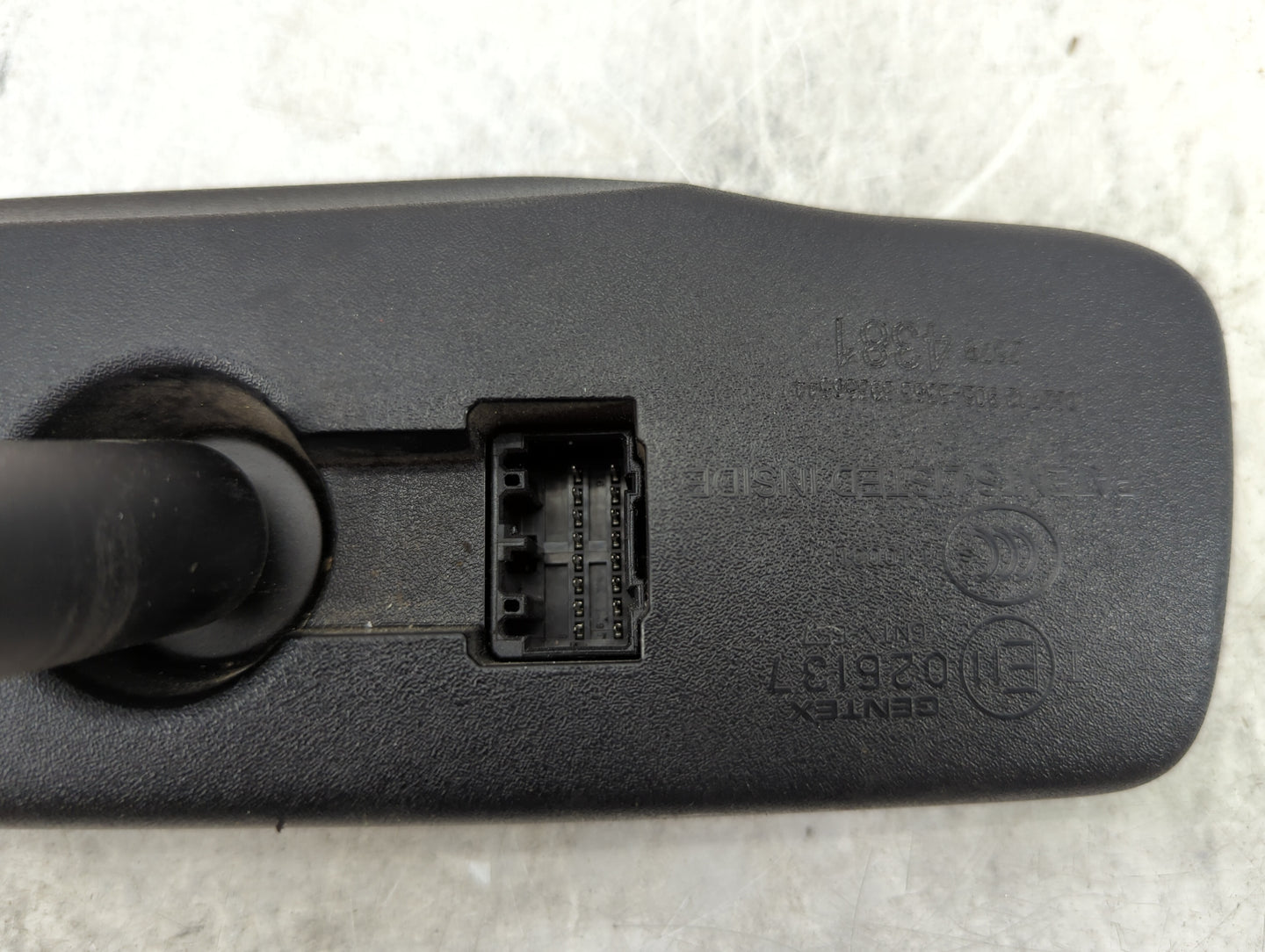 2009-2012 Gmc Acadia Interior Rear View Mirror Replacement OEM Fits Fits 2009 2010 2011 2012 2013 2014 OEM Used Auto Parts -