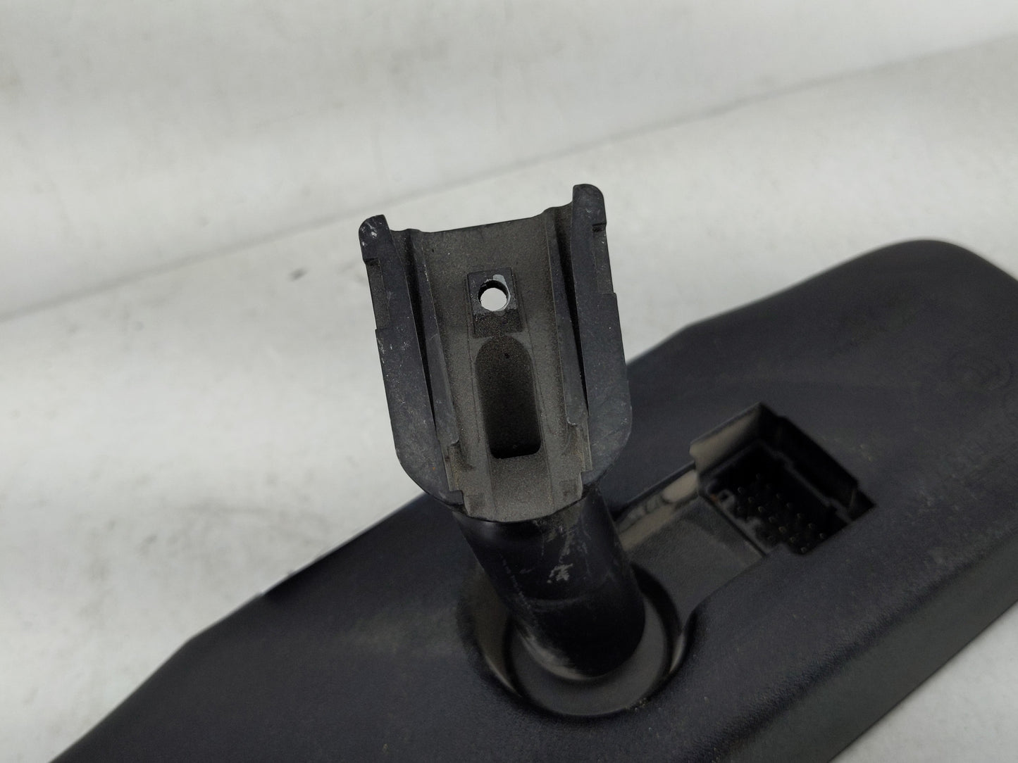 2012 Gmc Acadia Interior Rear View Mirror Replacement OEM P/N:E11026137 Fits OEM Used Auto Parts - Oemusedautoparts1.com