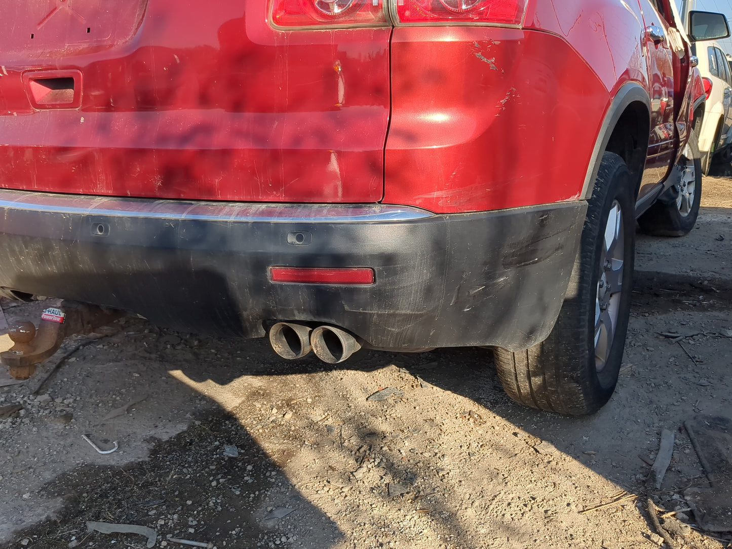 2007-2012 Gmc Acadia Rear Bumper Assembly Oem 1238254 - Oemusedautoparts1.com