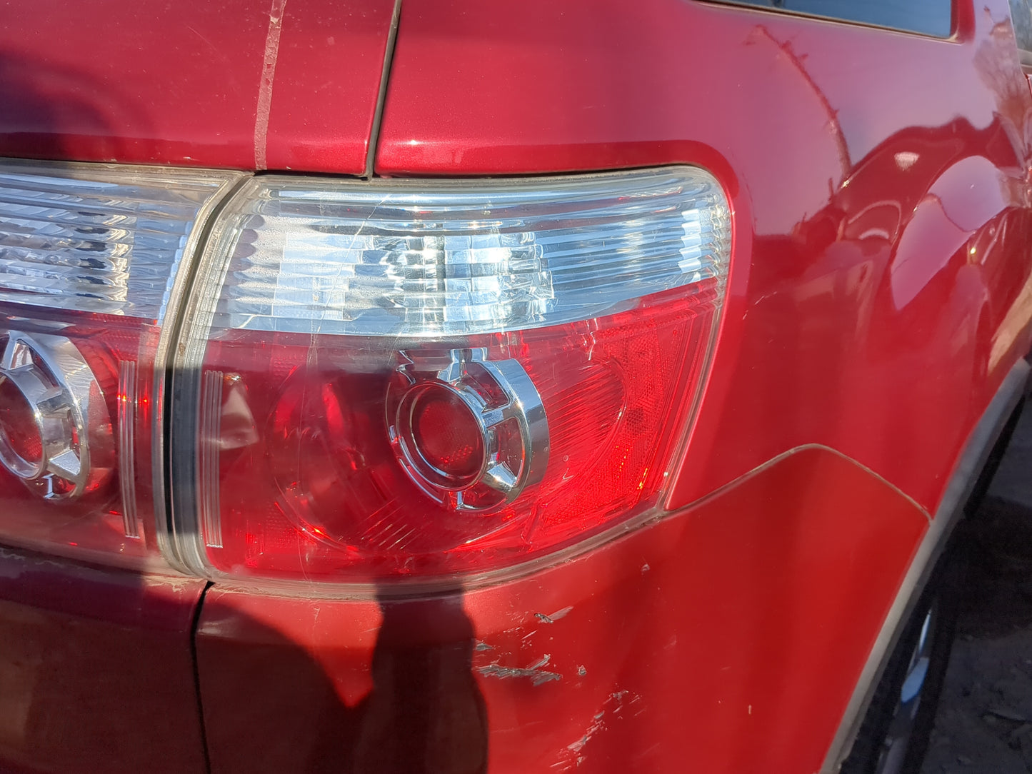 2007-2012 Gmc Acadia Tail Light Assembly Passenger Right OEM Fits Fits 2007 2008 2009 2010 2011 2012 OEM Used Auto Parts - O