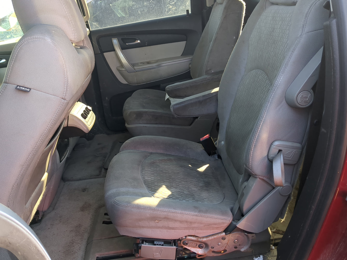 2012 Gmc Acadia Rear Seat Oem - Oemusedautoparts1.com