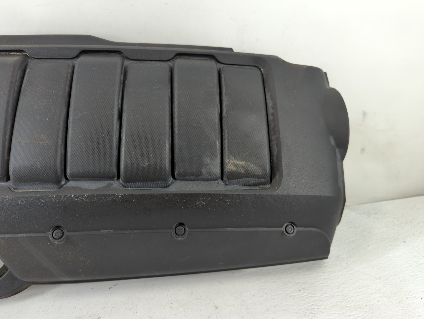 2012 Gmc Acadia Engine Cover - Oemusedautoparts1.com