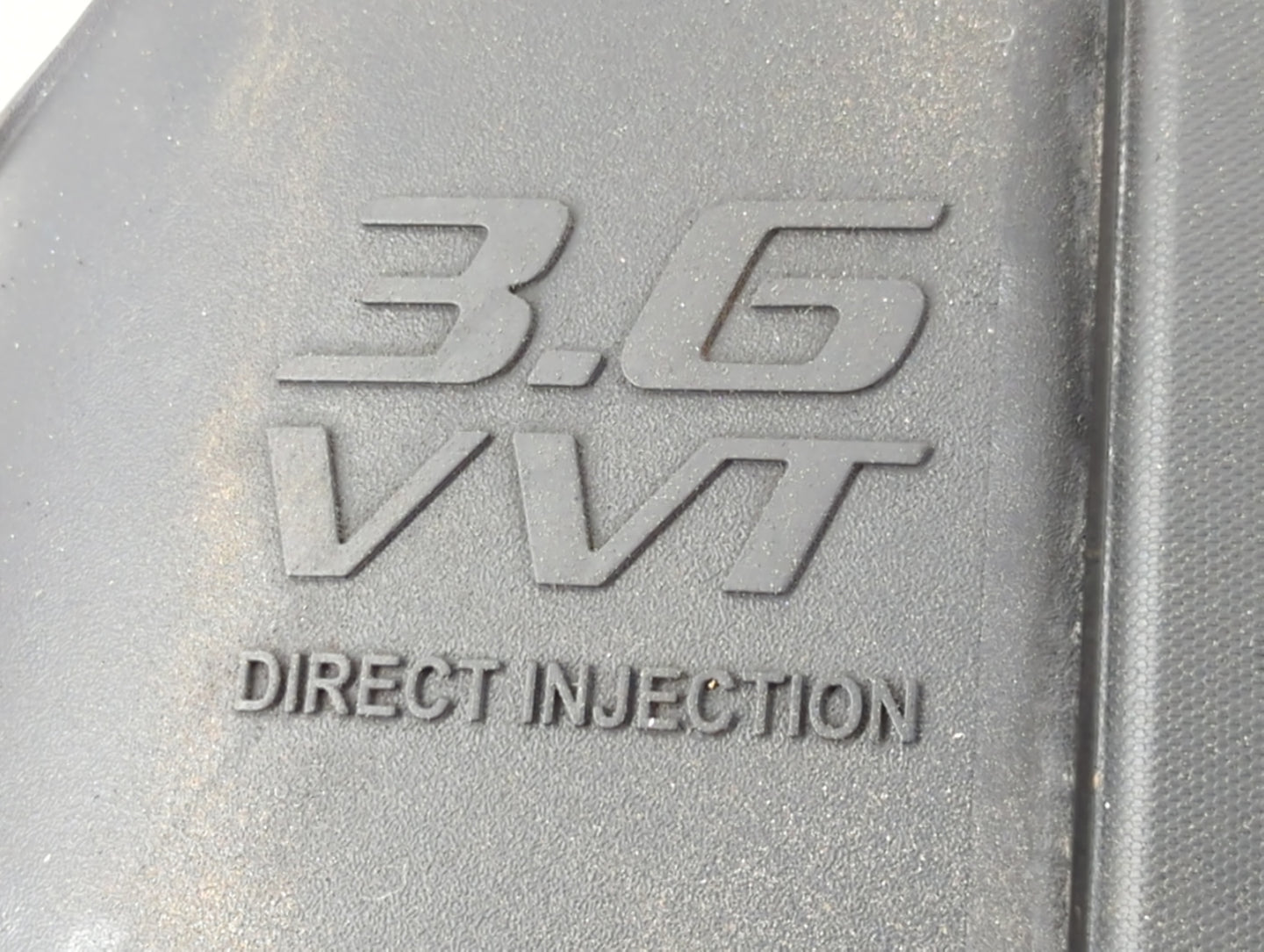 2012 Gmc Acadia Engine Cover - Oemusedautoparts1.com