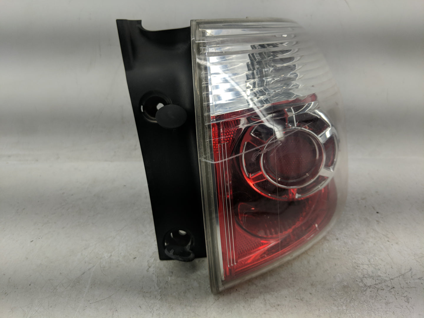 2007-2012 Gmc Acadia Tail Light Assembly Passenger Right OEM P/N:20912756 Fits Fits 2007 2008 2009 2010 2011 2012 OEM Used A
