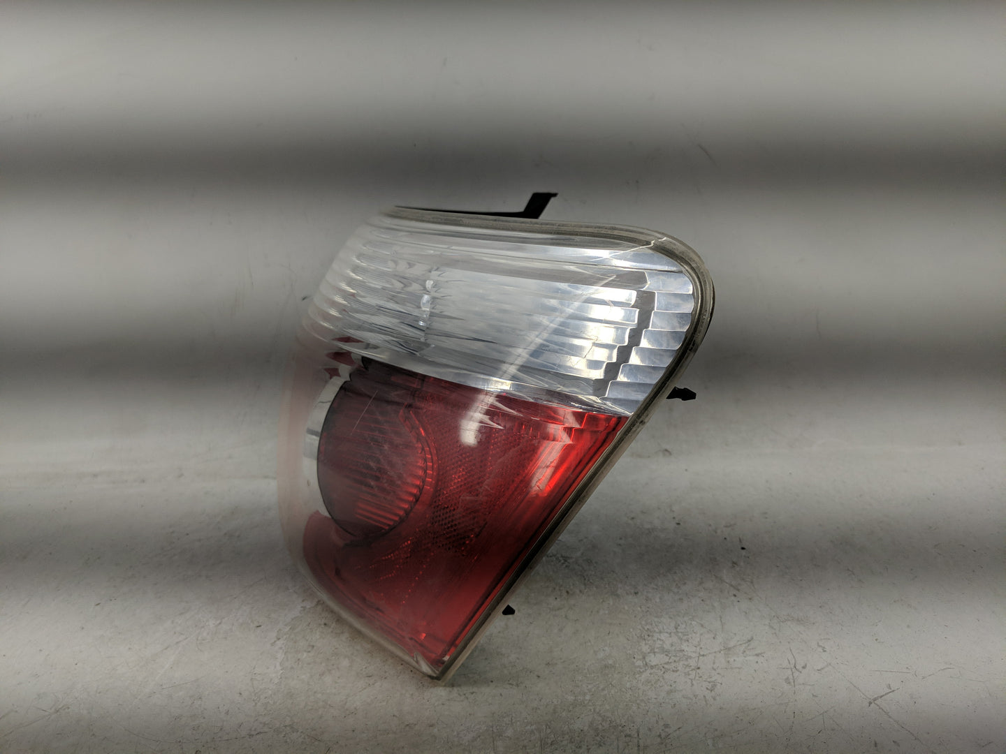 2007-2012 Gmc Acadia Tail Light Assembly Passenger Right OEM P/N:20912756 Fits Fits 2007 2008 2009 2010 2011 2012 OEM Used A