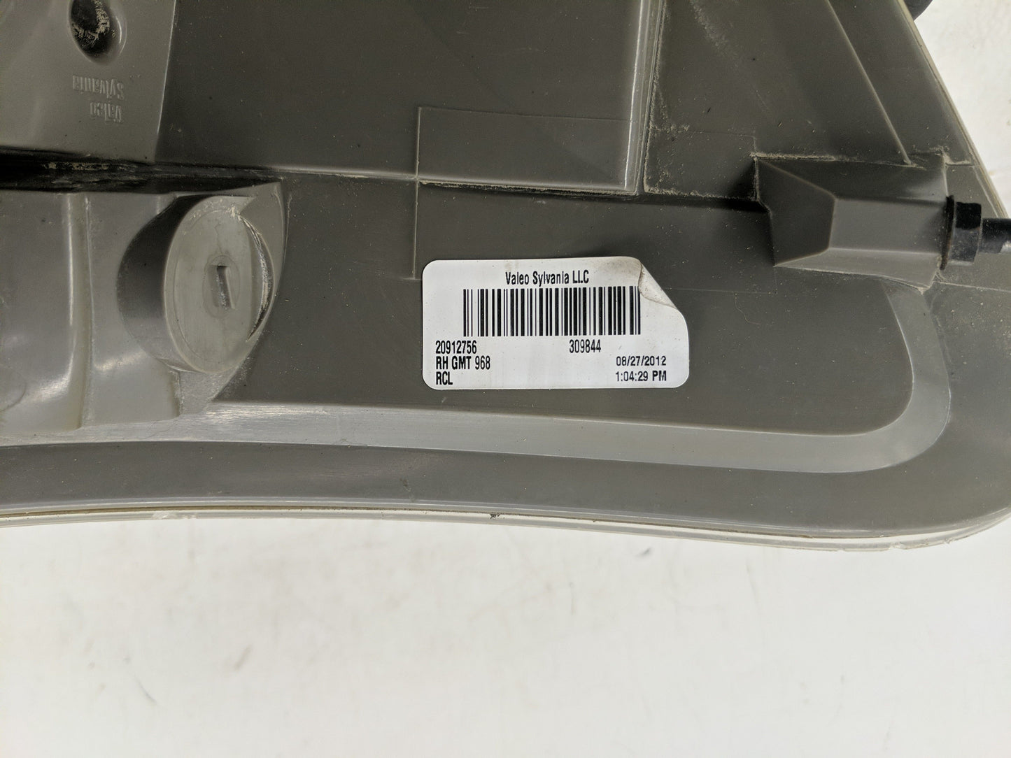 2007-2012 Gmc Acadia Tail Light Assembly Passenger Right OEM P/N:20912756 Fits Fits 2007 2008 2009 2010 2011 2012 OEM Used A