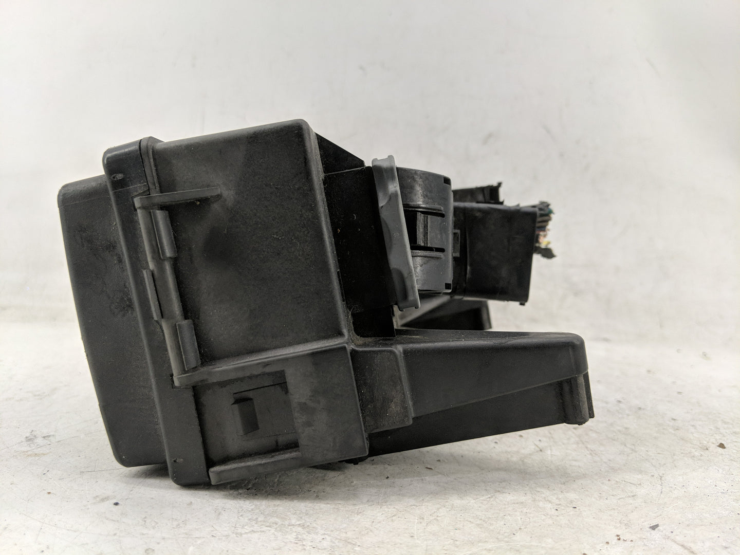 2012 Gmc Acadia Fusebox Fuse Box Panel Relay Module Fits OEM Used Auto Parts - Oemusedautoparts1.com