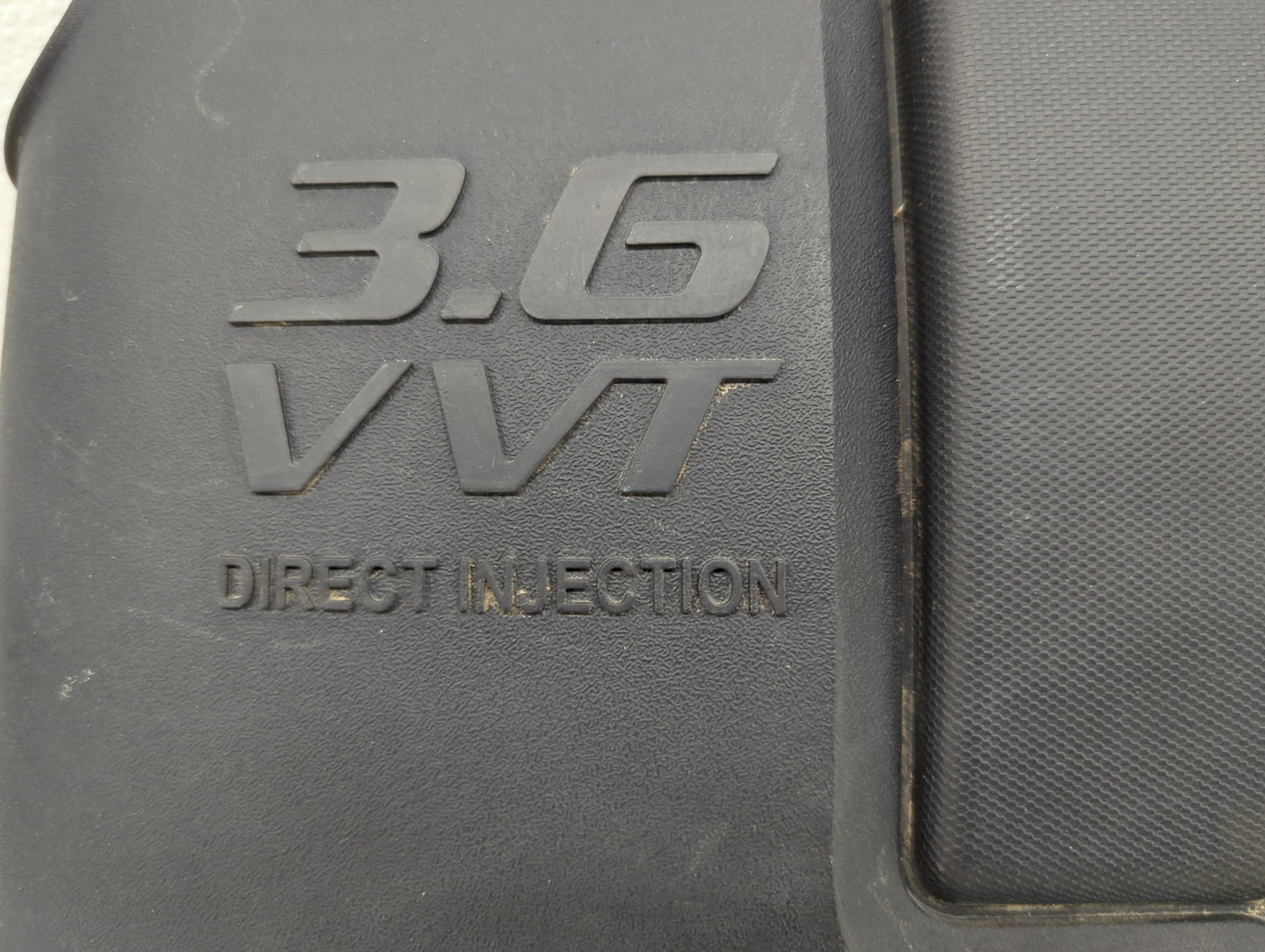 2012 Gmc Acadia Engine Cover - Oemusedautoparts1.com