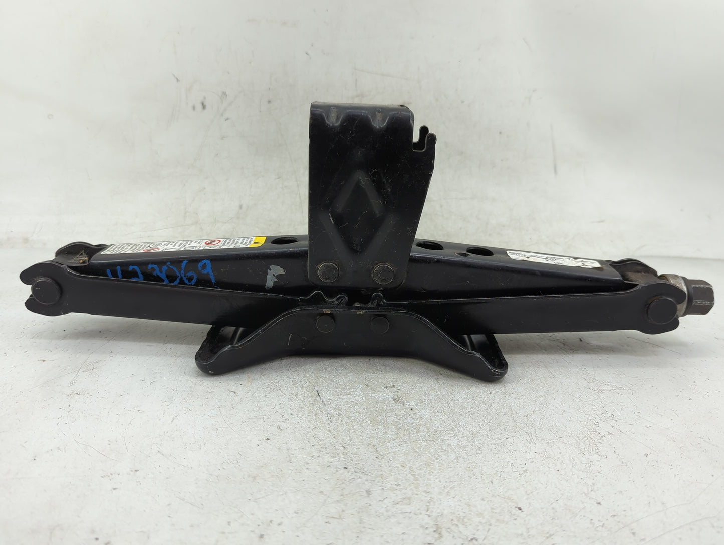 2012 Gmc Acadia Spare Scissor Car Jack - Oemusedautoparts1.com