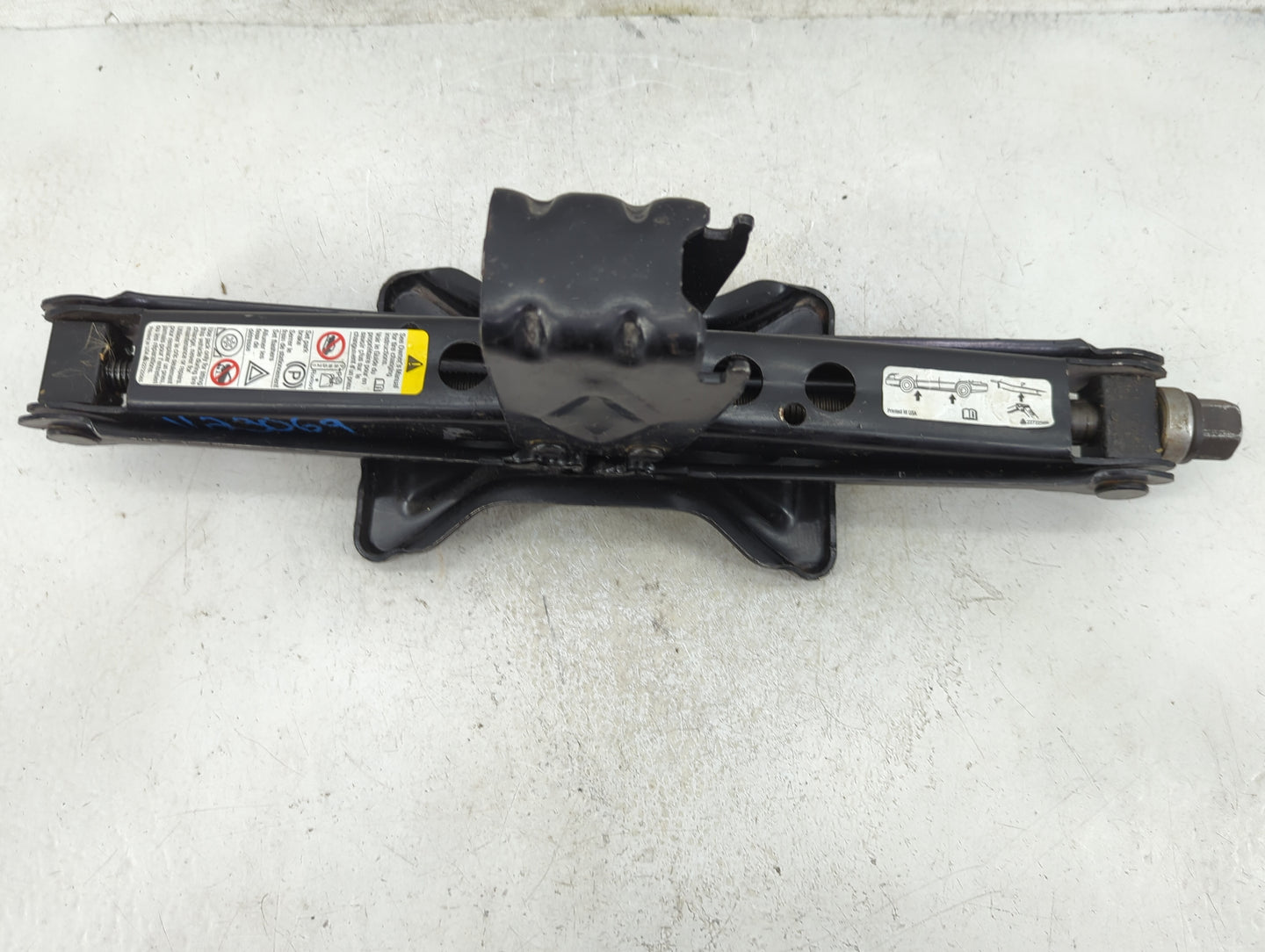 2012 Gmc Acadia Spare Scissor Car Jack - Oemusedautoparts1.com