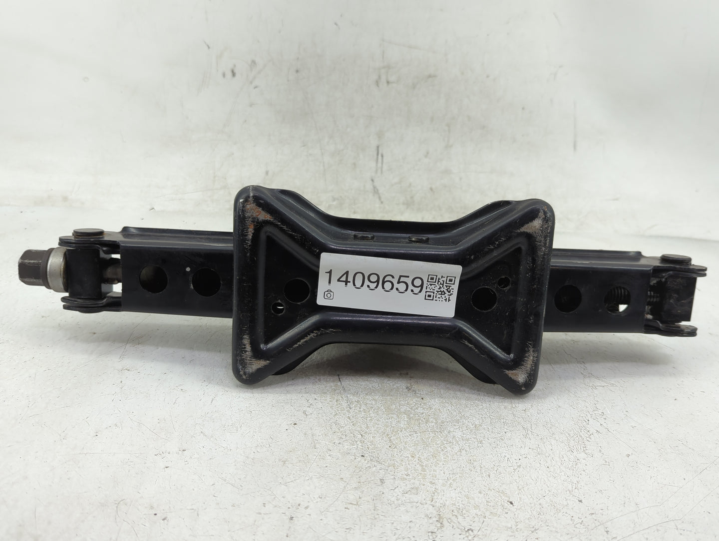 2012 Gmc Acadia Spare Scissor Car Jack - Oemusedautoparts1.com