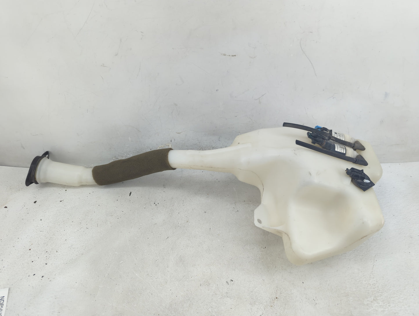 2010-2017 Gmc Acadia Windshield Washer Fluid Reservoir Bottle Oem - Oemusedautoparts1.com