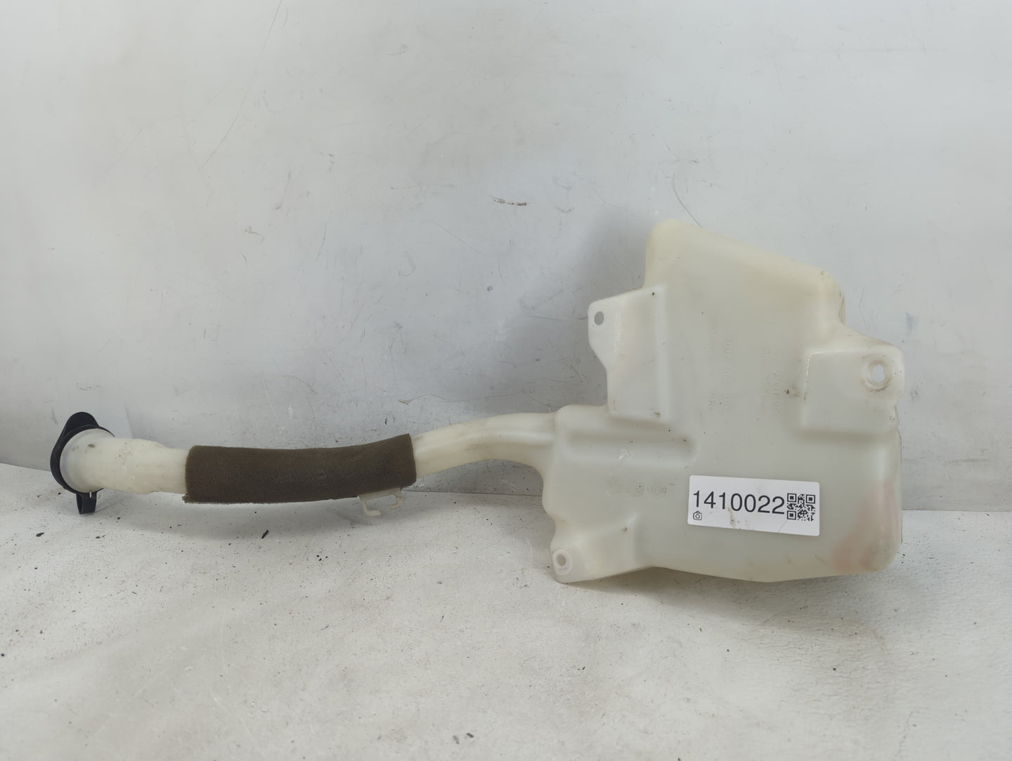 2010-2017 Gmc Acadia Windshield Washer Fluid Reservoir Bottle Oem - Oemusedautoparts1.com