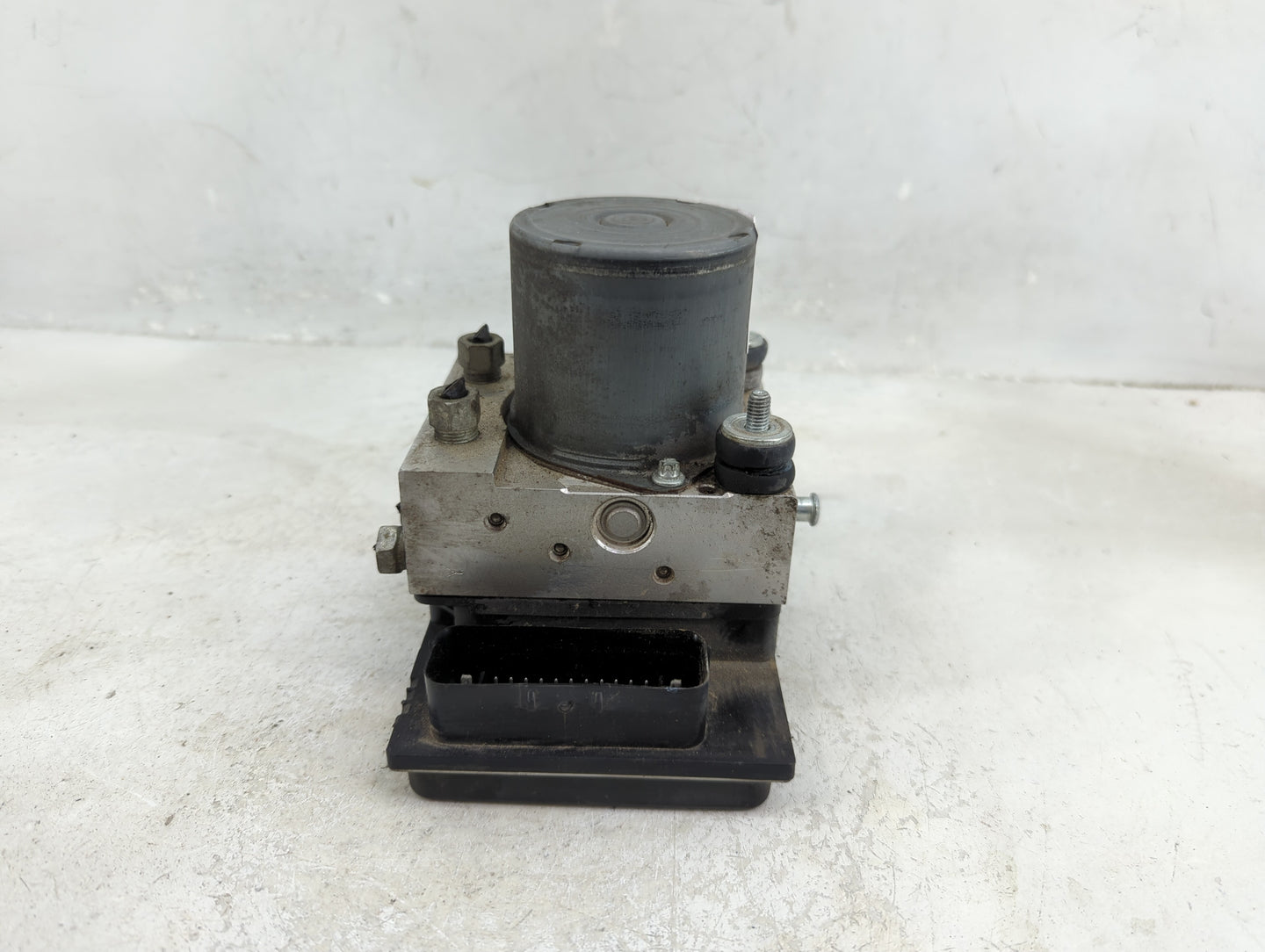 2012-2017 Gmc Acadia ABS Pump Control Module Replacement P/N:0 265 230 663 Fits Fits 2012 2013 2014 2015 2016 2017 OEM Used 