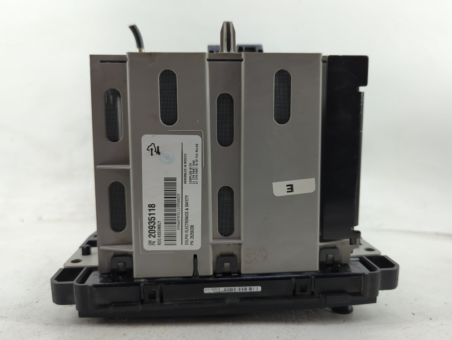 2012 Gmc Acadia Radio AM FM Cd Player Receiver Replacement P/N:20935118 Fits OEM Used Auto Parts - Oemusedautoparts1.com