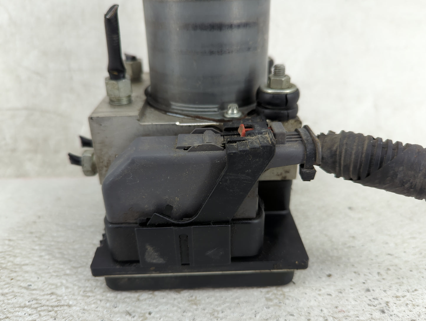 2012-2017 Gmc Acadia ABS Pump Control Module Replacement P/N:0 265 952 107 0 265 230 663 Fits Fits 2012 2013 2014 2015 2016 