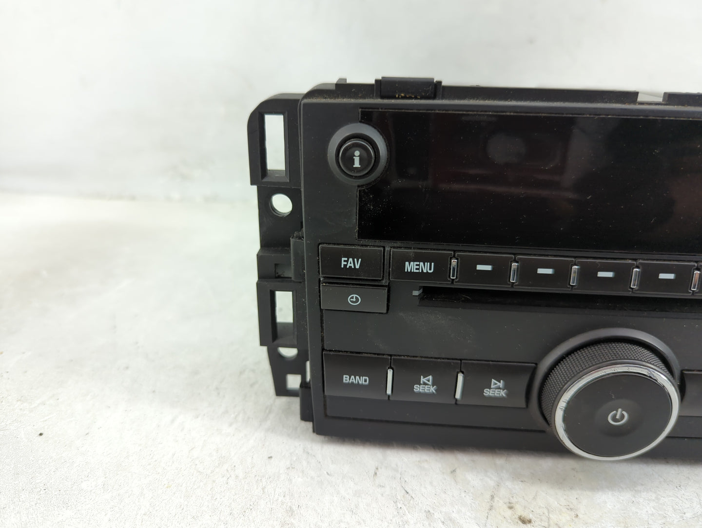 2011-2012 Gmc Acadia Radio AM FM Cd Player Receiver Replacement Fits Fits 2011 2012 OEM Used Auto Parts - Oemusedautoparts1.