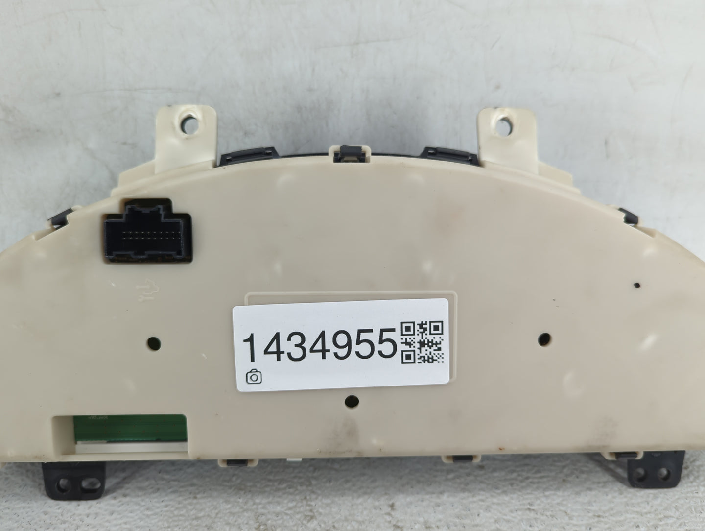 2011-2012 Gmc Acadia Instrument Cluster Speedometer Gauges P/N:13701665 855075 Fits Fits 2011 2012 OEM Used Auto Parts - Oem