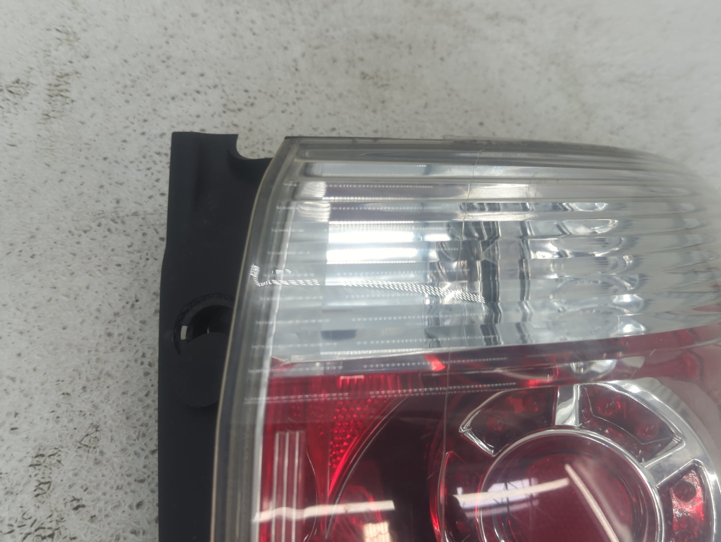 2007-2012 Gmc Acadia Tail Light Assembly Passenger Right OEM P/N:25954938 20912756 Fits Fits 2007 2008 2009 2010 2011 2012 O