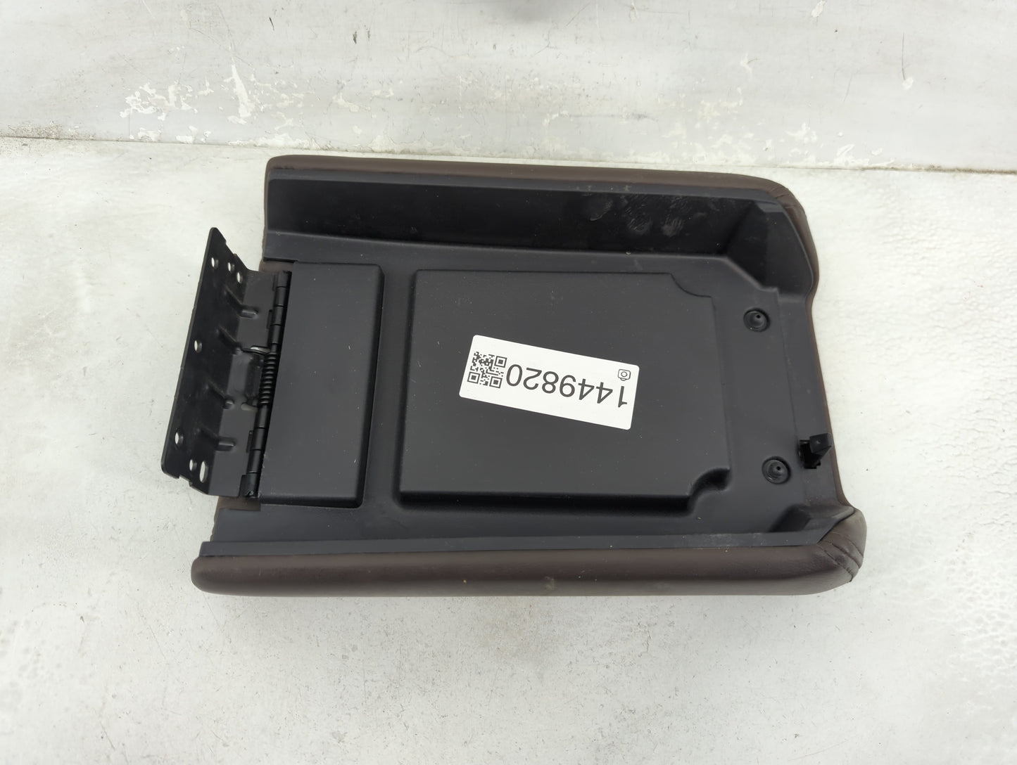 2012 Gmc Acadia Center Console Armrest Cover Lid P/N:25892057 Fits OEM Used Auto Parts - Oemusedautoparts1.com