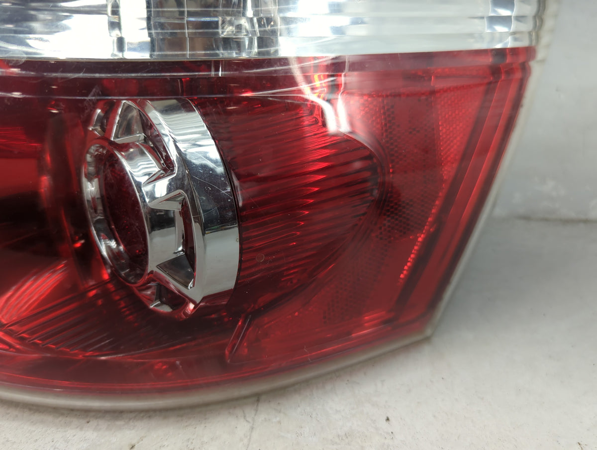 2012 Gmc Acadia Third Brake Light Tail Light Fits OEM Used Auto Parts - Oemusedautoparts1.com