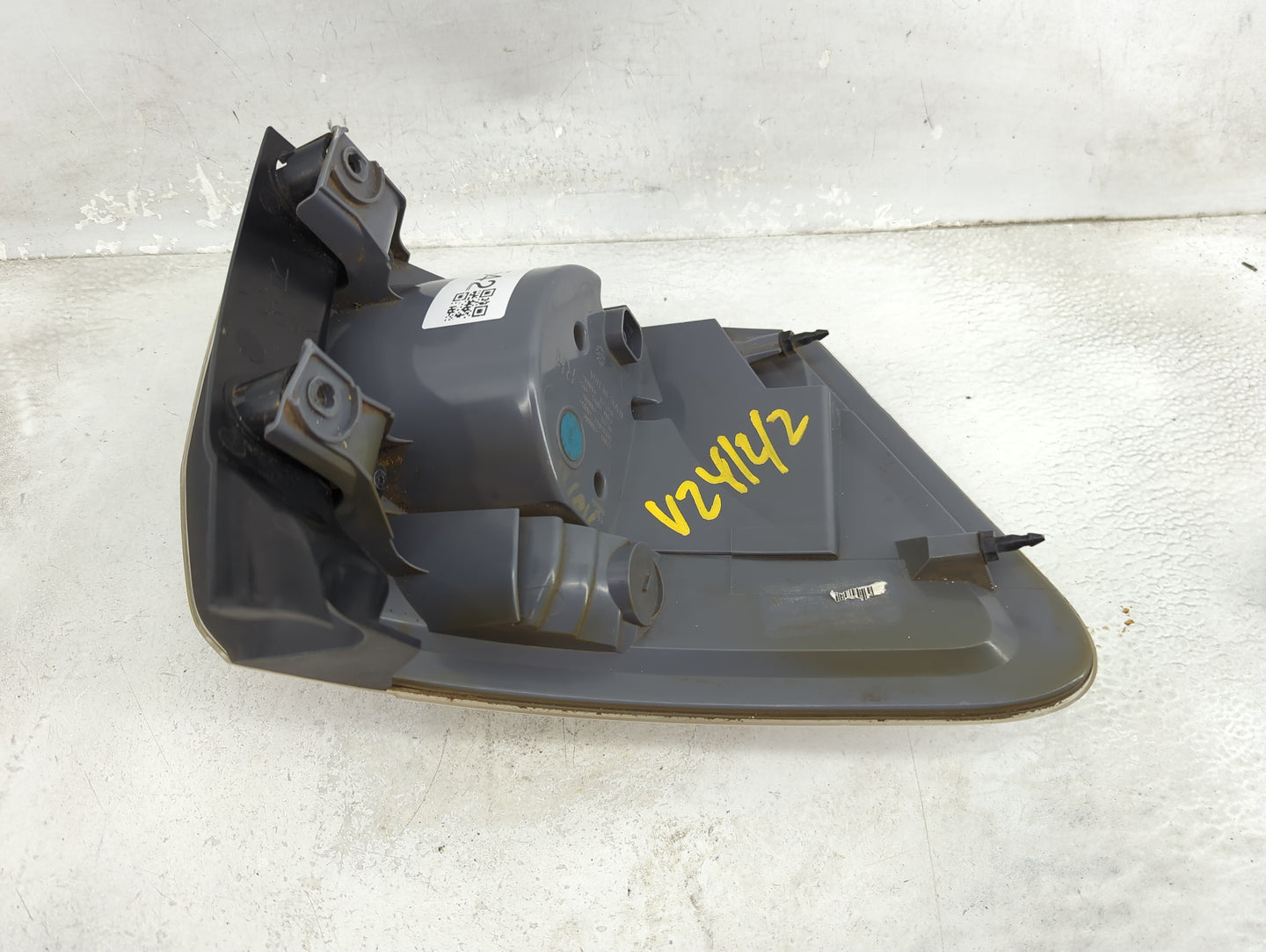 2012 Gmc Acadia Third Brake Light Tail Light Fits OEM Used Auto Parts - Oemusedautoparts1.com