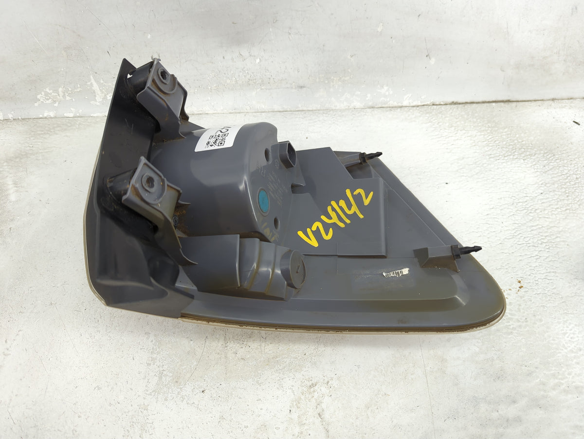 2012 Gmc Acadia Third Brake Light Tail Light Fits OEM Used Auto Parts - Oemusedautoparts1.com
