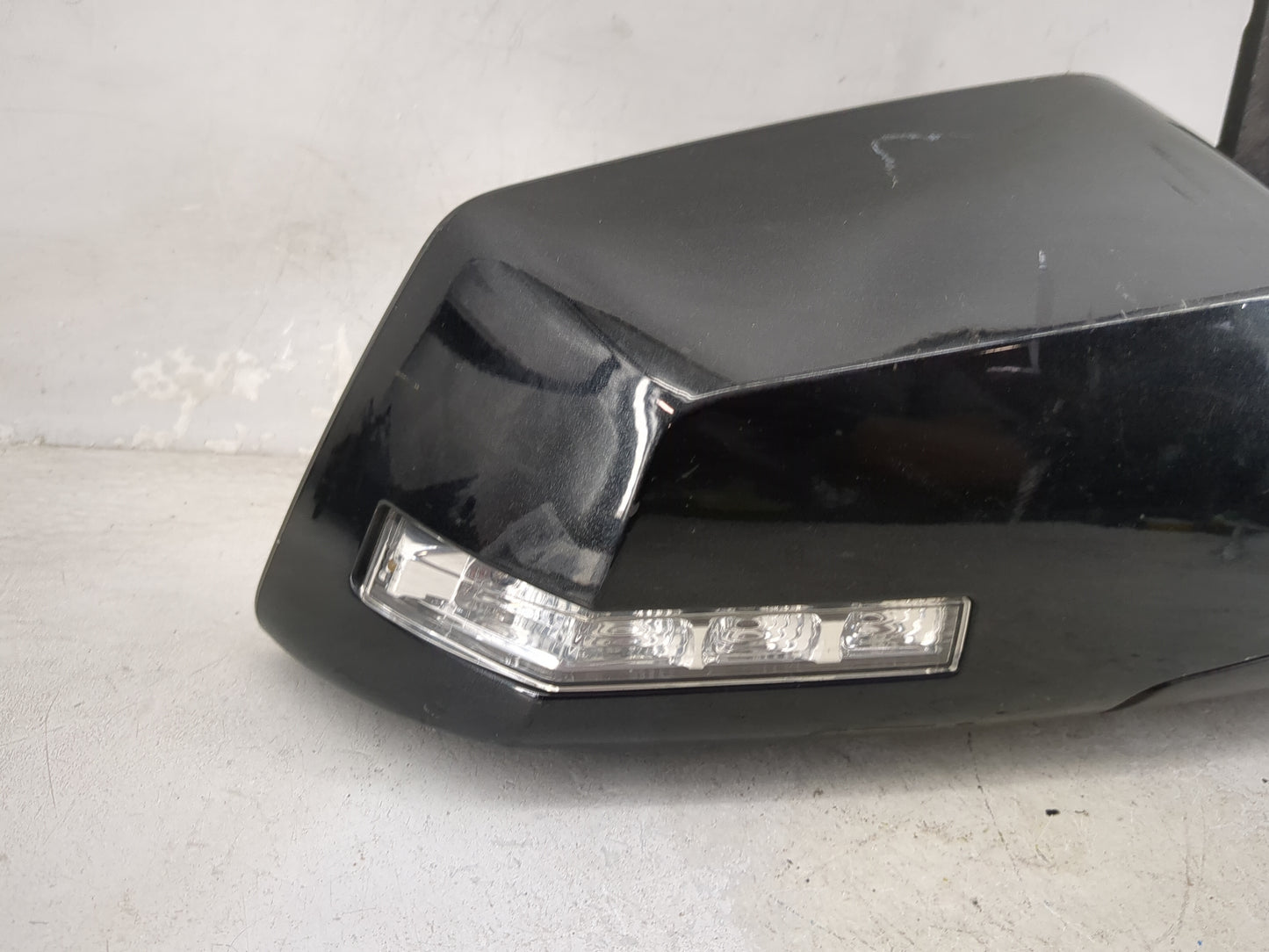 2012 Gmc Acadia Passenger Side View Mirror - Right Door Mirror OEM Used - Oemusedautoparts1.com
