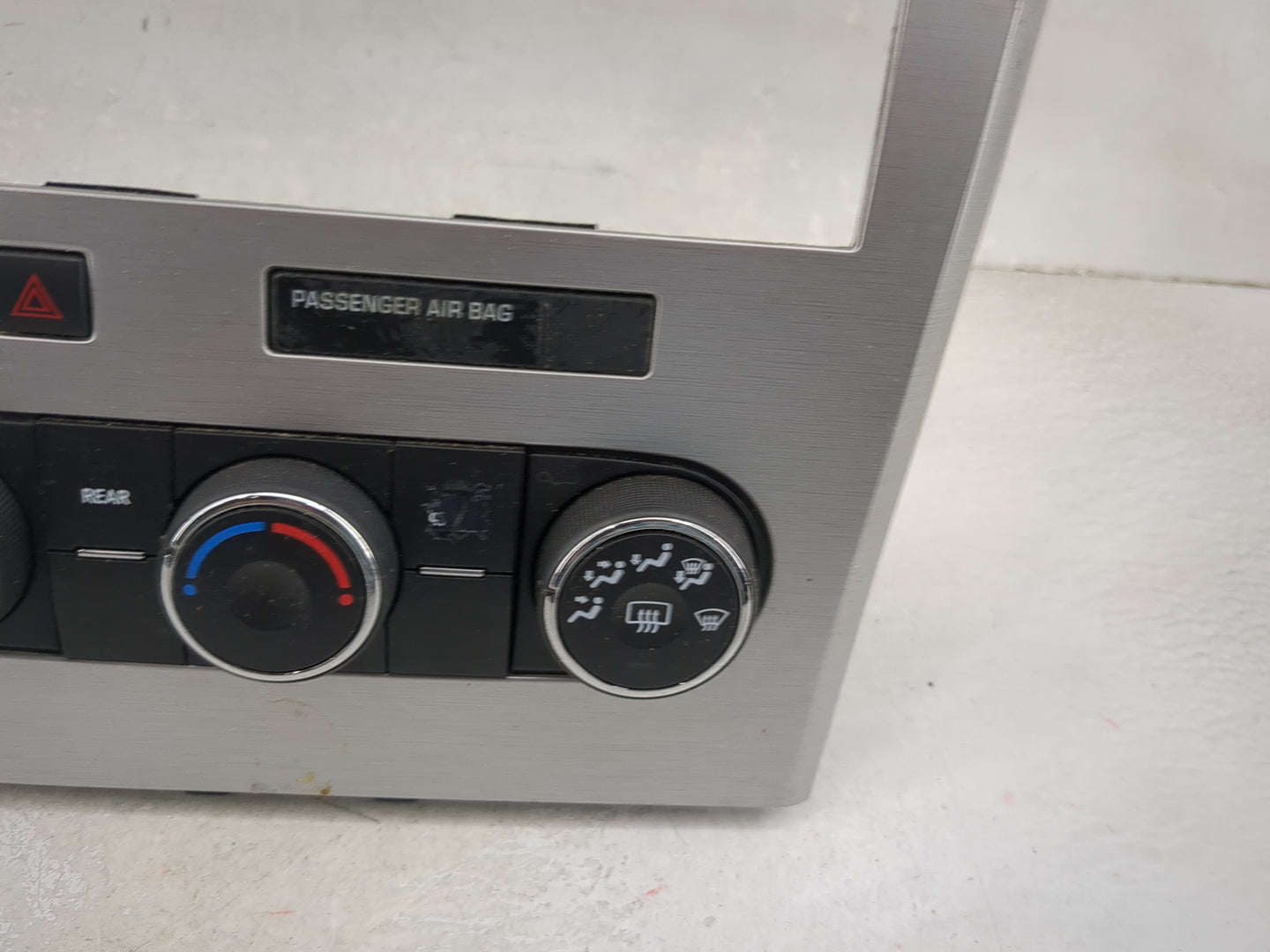 2007-2012 Gmc Acadia Climate Control Module Temperature AC/Heater Replacement P/N:25820030 20917131 Fits OEM Used Auto Parts