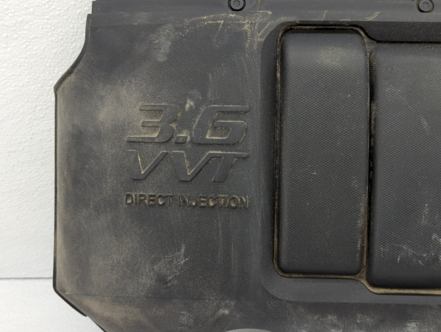 2012 Gmc Acadia Engine Cover - Oemusedautoparts1.com