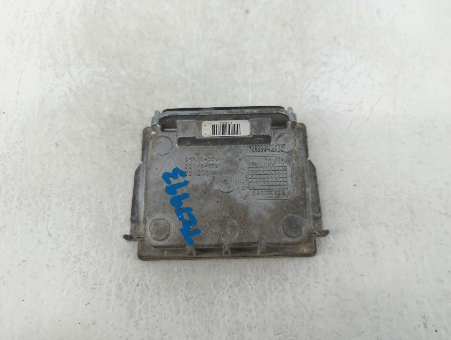 2012 Gmc Acadia Headlight Ballast Head Light - Oemusedautoparts1.com